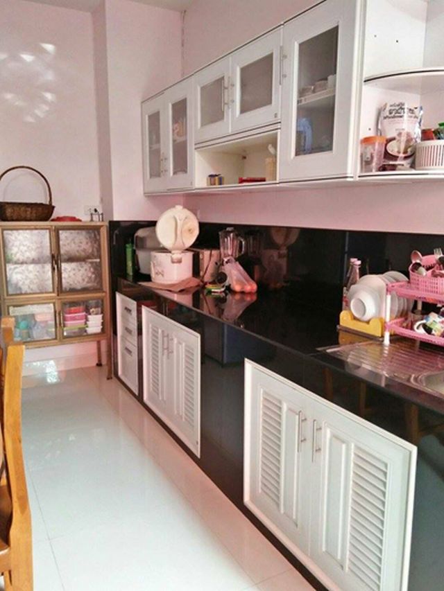 6A100931 ให้เช่าทาวน์เฮาส์ 2 ชั้น 3 ห้องนอน 3 ห้องน้ำ