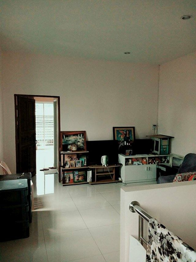 6A100931 ให้เช่าทาวน์เฮาส์ 2 ชั้น 3 ห้องนอน 3 ห้องน้ำ