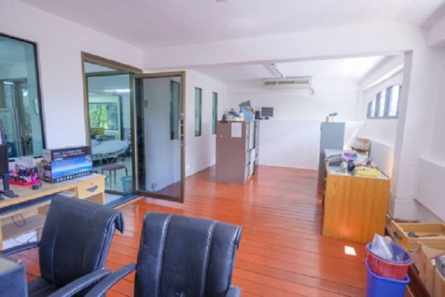 6C100163 ขายอาคารพาณิชย์ 2 คูหา 3 ชั้น พื้นที่ 72.6 ตรว.