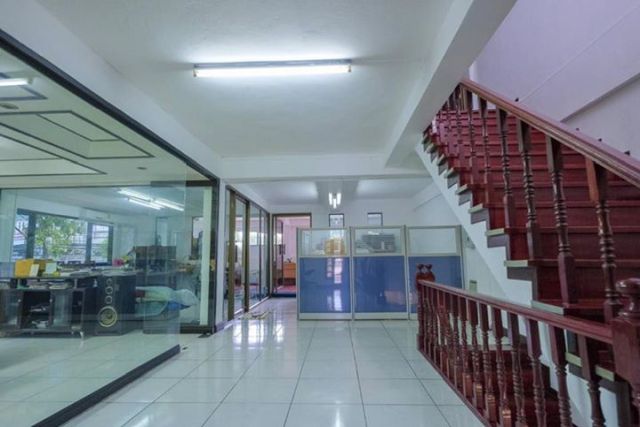 6C100163 ขายอาคารพาณิชย์ 2 คูหา 3 ชั้น พื้นที่ 72.6 ตรว.