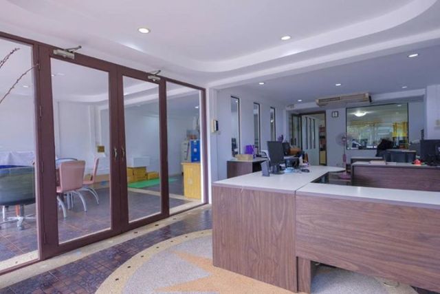 6C100163 ขายอาคารพาณิชย์ 2 คูหา 3 ชั้น พื้นที่ 72.6 ตรว.