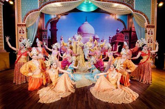 ทัวร์ภูเก็ต-ไซม่อน คาบาเร่ต์