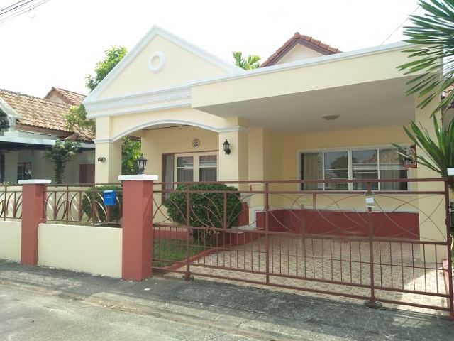 6A40288 ให้เช่าบ้านเดี่ยวชั้นเดียว 2 ห้องนอน 1 ห้องน้ำ พื้นที่ 61 ตรว.