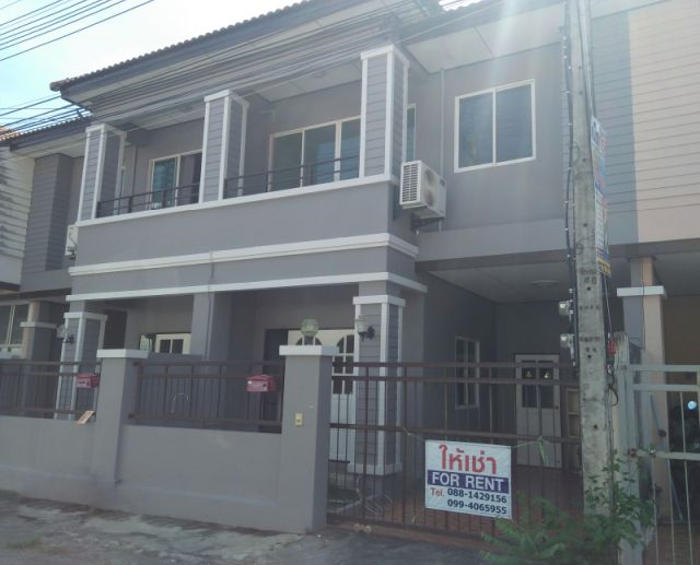 6A111362 ทาวน์เฮ้าสองชั้นให้เช่า 3 ห้องนอน 2 ห้องน้ำ ราคา 12000 บาทต่อเดือน