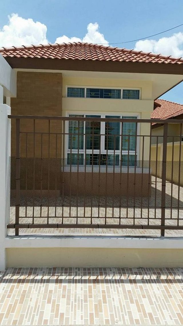 6A90761 ให้เช่าบ้านแฝดชั้นเดียว 3 ห้องนอน 2 ห้องน้ำ พื้นที่ 42 ตรว.