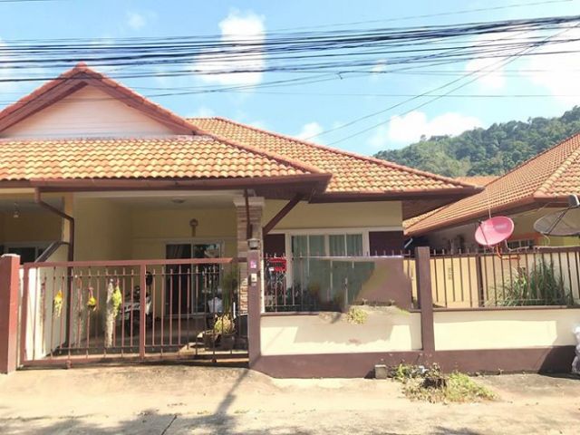 6A111370 ให้เช่าบ้านแฝดชั้นเดียว 3 ห้องนอน 2 ห้องน้ำ พื้นที่ 36 ตรว.