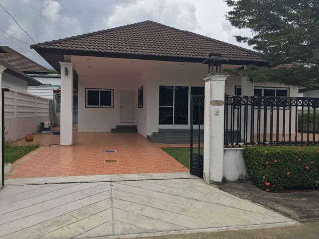 6A120432 ให้เช่าบ้านเดี่ยวชั้นเดียว 3 ห้องนอน 2 ห้องน้ำ พื้นที่ 65 ตรว.