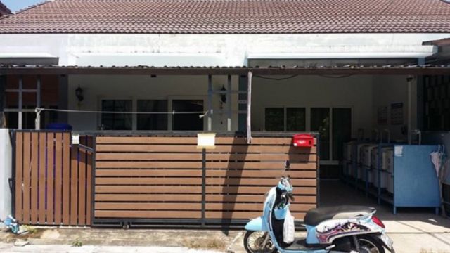 6A111378 ให้เช่าทาวน์เฮ้าส์ชั้นเดียว 2 ห้องนอน 1 ห้องน้ำ พื้นที่ 20 ตรว.