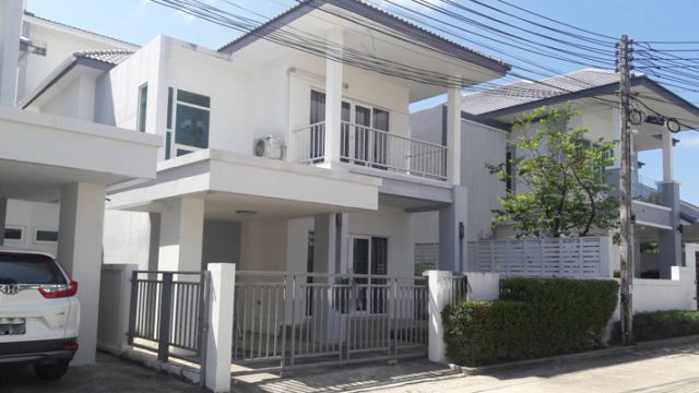 6A101025 บ้านเช่า ให้เช่าบ้านเดี่ยว 2ชั้น 3 ห้องนอน 3 ห้องน้ำ พื้นที่ 40 ตรว.