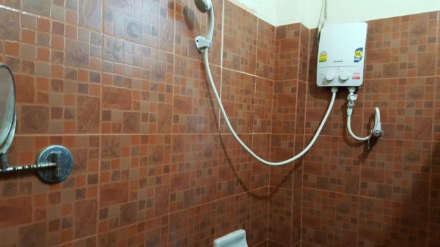 6A90779 ให้เช่าบ้านเดี่ยว 2 ชั้น 2 ห้องนอน 2 ห้องน้ำ พื้นที่ 25 ตรว.