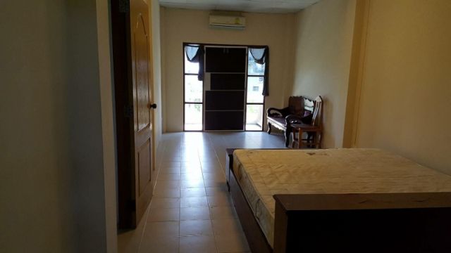 6A90779 ให้เช่าบ้านเดี่ยว 2 ชั้น 2 ห้องนอน 2 ห้องน้ำ พื้นที่ 25 ตรว.