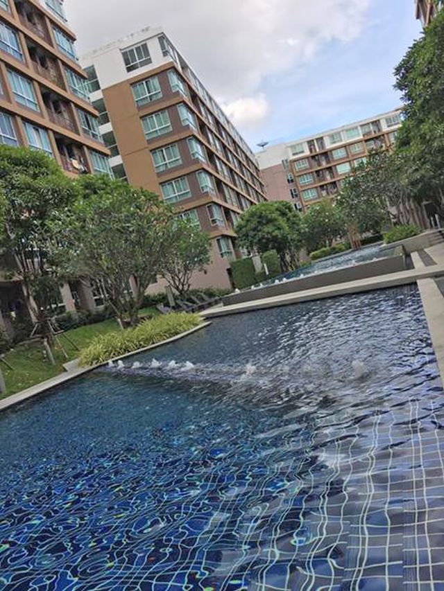 6A111404 ให้เช่าคอนโดในโครงการ เฟอร์นิเจอร์ครบครัน วิวสวน บรรยากาศดีน่าอยู่.