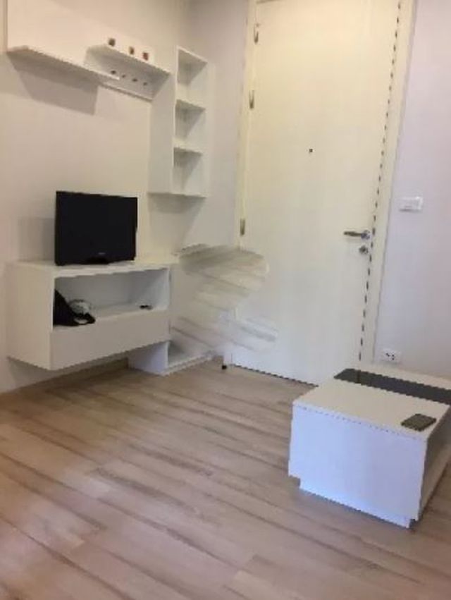 6A101042 ให้เช่าคอนโด The base uptown condo  1 ห้องนอน 1 ห้องน้ำ