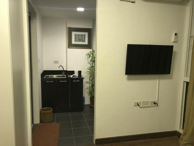 6A101046 ให้เช่าคอนโดมิเนียม ชั้น 4 มี 1 ห้องนอน 1 ห้องน้ำ เนื้อที่ 32 ตรม.