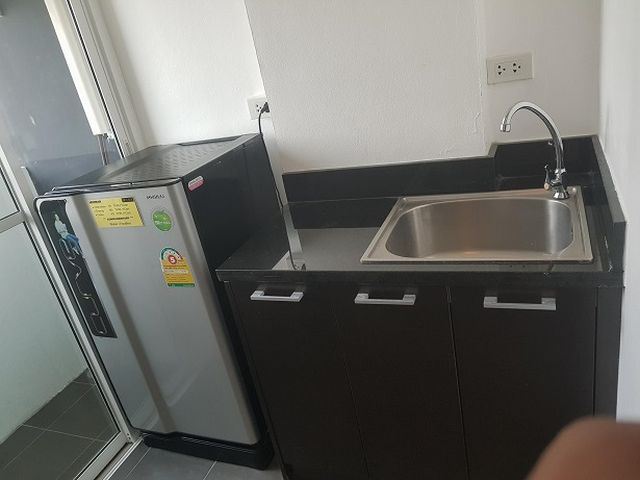 6A101046 ให้เช่าคอนโดมิเนียม ชั้น 4 มี 1 ห้องนอน 1 ห้องน้ำ เนื้อที่ 32 ตรม.