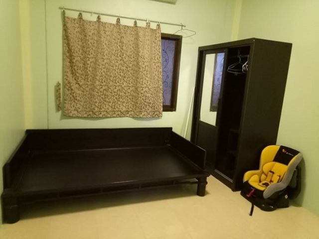 6A40297 ให้เช่าบ้านแฝดชั้นเดียว 2 ห้องนอน 2 ห้องน้ำ พื้นที่ 36 ตรว.