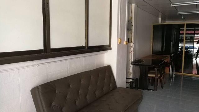 6A101049 ให้เช่าบ้านทาวน์เฮ้าส์ 2 ชั้น 2 ห้องนอน 2 ห้องน้ำ พื้นที่ 19 ตรว.