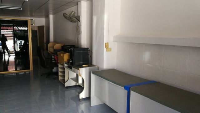 6A101049 ให้เช่าบ้านทาวน์เฮ้าส์ 2 ชั้น 2 ห้องนอน 2 ห้องน้ำ พื้นที่ 19 ตรว.