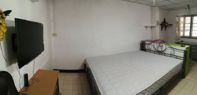 6A101049 ให้เช่าบ้านทาวน์เฮ้าส์ 2 ชั้น 2 ห้องนอน 2 ห้องน้ำ พื้นที่ 19 ตรว.