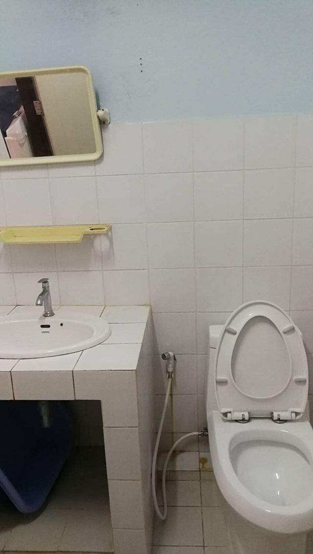 6A101049 ให้เช่าบ้านทาวน์เฮ้าส์ 2 ชั้น 2 ห้องนอน 2 ห้องน้ำ พื้นที่ 19 ตรว.