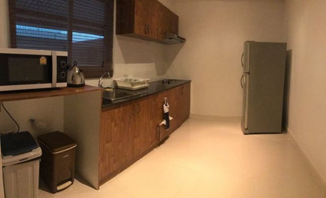 6A101048 ให้เช่าคอนโด 3 ห้องนอน 2 ห้องน้ำ เฟอร์นิเจอร์ครบ ห้องสวย.