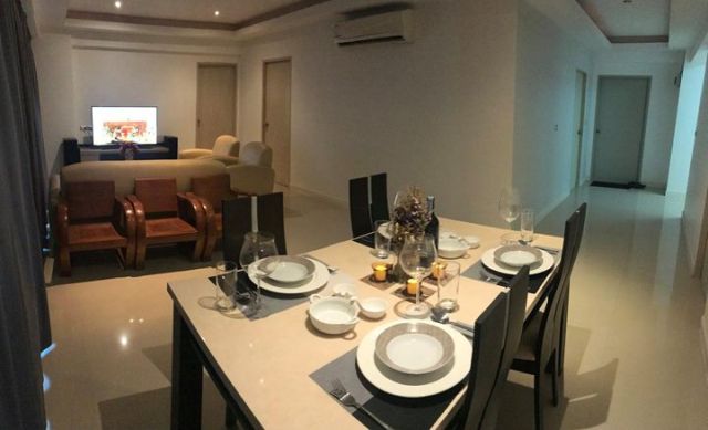 6A101048 ให้เช่าคอนโด 3 ห้องนอน 2 ห้องน้ำ เฟอร์นิเจอร์ครบ ห้องสวย.