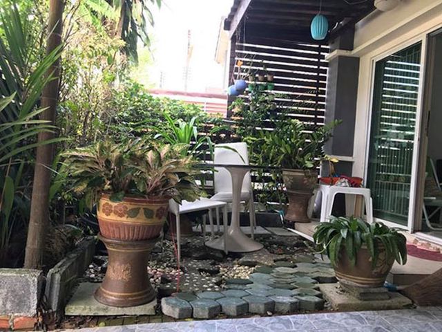 6C120169 ขายทาวน์เฮ้าส์ 2 ชั้น 3 ห้องนอน 2 ห้องน้ำ พื้นที่ 20 ตรว.