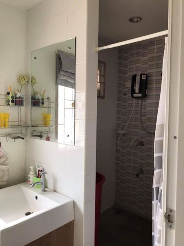 6C120169 ขายทาวน์เฮ้าส์ 2 ชั้น 3 ห้องนอน 2 ห้องน้ำ พื้นที่ 20 ตรว.