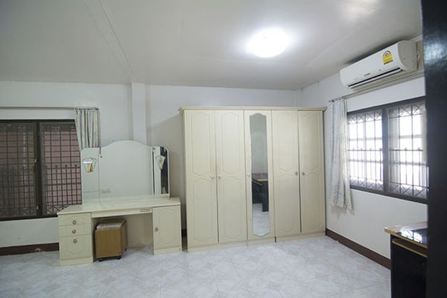 6A90792 ให้เช่าบ้านแฝดชั้นเดียว 3 ห้องนอน 3 ห้องน้ำ พื้นที่ 40 ตรว.