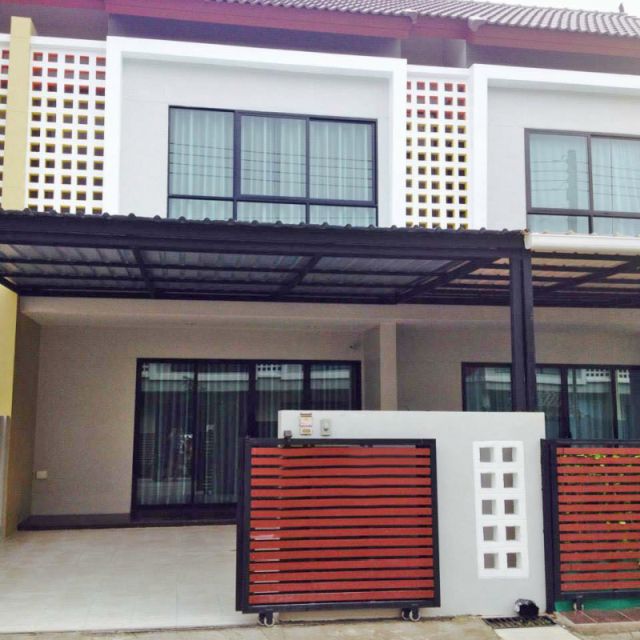 6A90786 ให้เช่าทาวเฮ้าส์สองชั้น 2 ห้องนอน 2 ห้องน้ำ ราคา 17000 บาทต่อเดือน