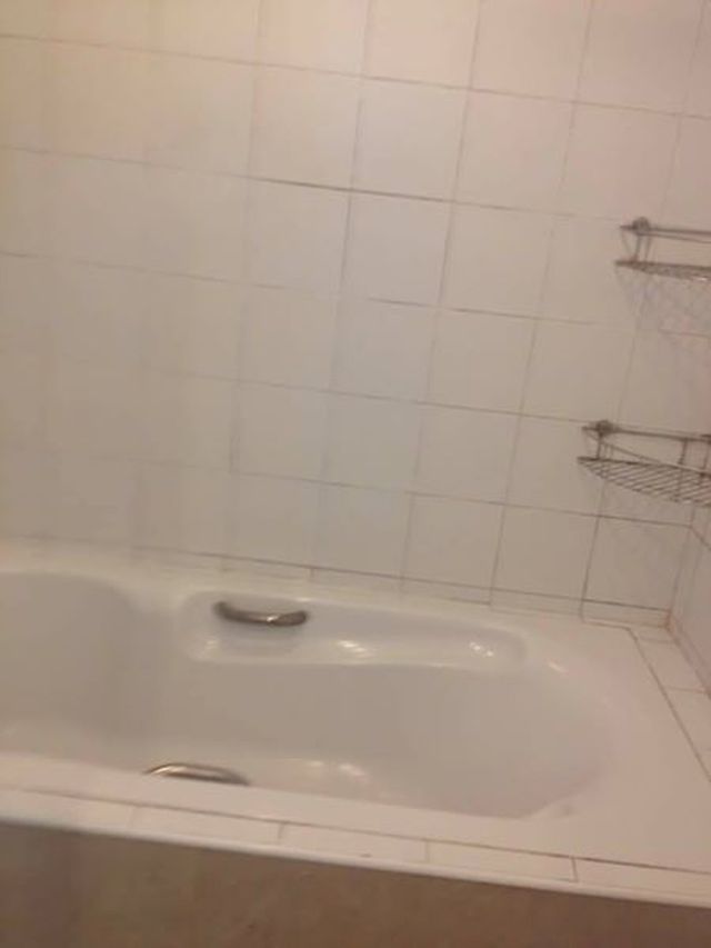 6A111423 ให้เช่าทาวน์เฮ้าส์ 2 ชั้น 2 ห้องนอน 2 ห้องน้ำ พื้นที่ 25 ตรว.