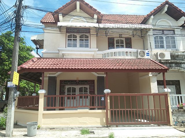 6A101063 ให้เช่าทาวน์เฮ้าส์ 2 ชั้น 2 ห้องนอน 2 ห้องน้ำ พื้นที่ 25 ตรว.