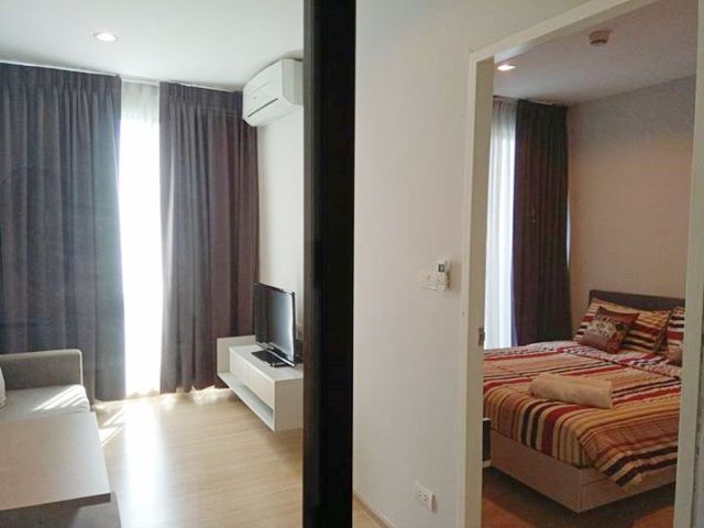 6A40301 ให้เช่าคอนโดย่านเศรษฐกิจ เฟอร์นิเจอร์ครบ อยู่ใกล้ Boat Avenue.