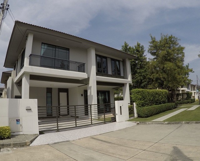 6A111452 ให้เช่าบ้านเดี่ยว 2 ชั้น 3 ห้องนอน 3 ห้องน้ำ พื้นที่ 78 ตรว.