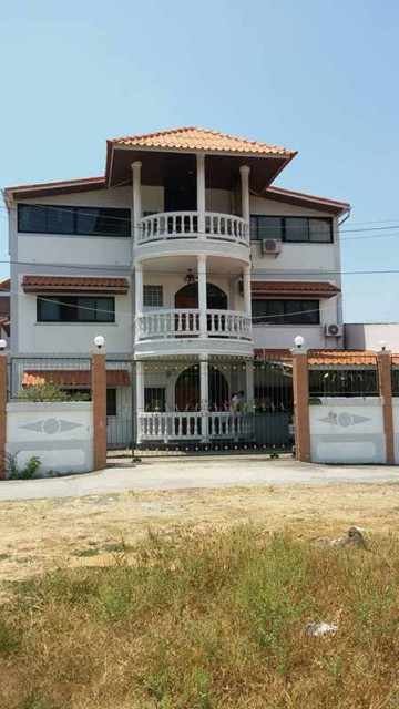 6A90809 ให้เช่าบ้านเดี่ยว 3 ชั้น  8 ห้องนอน 6 ห้องน้ำ เนื้อที่ 60  ตรว.