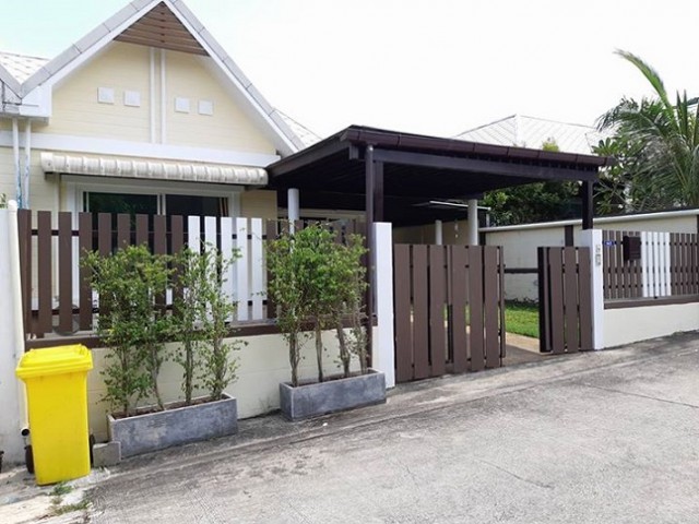 6A120456 ให้เช่าทาวน์เฮ้าส์ชั้นเดียว 2 ห้องนอน 2 ห้องน้ำ พื้นที่ 40 ตรว.