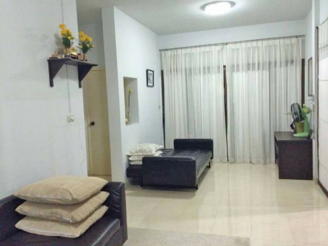 6A40316 ให้เช่าบ้านแฝดชั้นเดียว 2ห้องนอน 1ห้องน้ำ เดือนละ 20,000 บ.