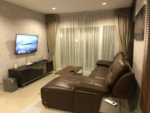 6A111495 ให้เช่าบ้านเดี่ยวสองชั้น กว้างขวางมีเฟอรนิเจอร์ครบครันพร้อมอยู่.