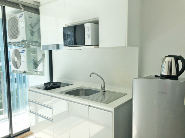 6A101120 ให้เช่าคอนโดย่านเศรษฐกิจ วิวเมือง พื้นที่ 30 ตรม. เฟอร์นิเจอร์ครบครัน