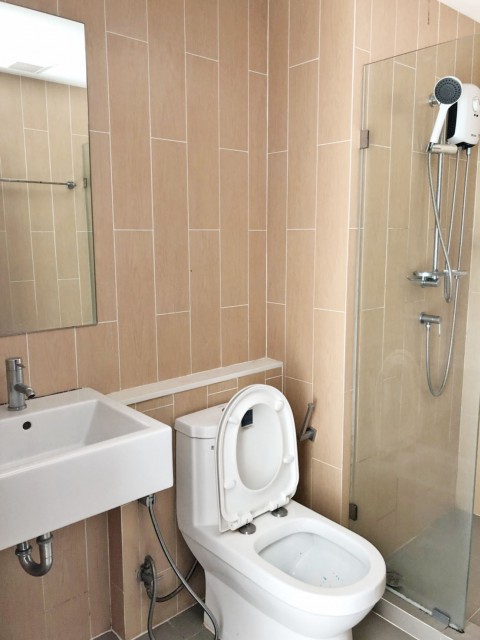 6A101120 ให้เช่าคอนโดย่านเศรษฐกิจ วิวเมือง พื้นที่ 30 ตรม. เฟอร์นิเจอร์ครบครัน