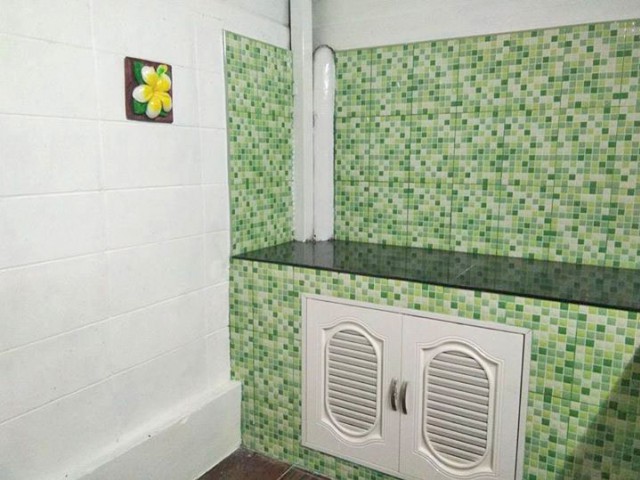 6A101121 ให้เช่าทาวน์เฮ้าส์ 3 ชั้นใจกลางเมือง พื้นที่ 25 ตรว. 3 นอน 3 น้ำ