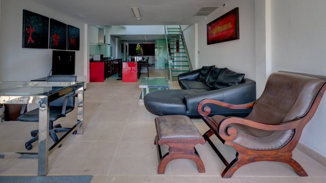 6A40324 ให้เช่า Penthouse 2 ห้องนอน 2 ห้องน้ำ ราคา 45000บาทต่อเดือน