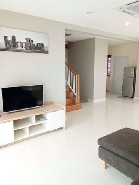 6A111516 ให้เช่าบ้านเดี่ยวสองชั้น 3 ห้องนอน 2 ห้องน้ำ ราคา 30,000 บาทต่อเดือน