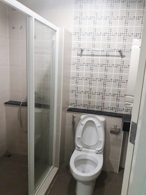 6A111515 ให้เช่าทาวน์โฮมสามชั้น 4 ห้องนอน 3 ห้องน้ำ ราคาเช่าเดือนละ 19,000 บาท