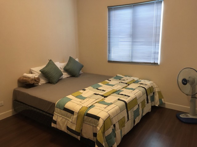 6A111518 ให้เช่าทาวน์เฮาส์ 2 ชั้น 2 ห้องนอน 2 ห้องน้ำ ราคาเช่าเดือนละ 17,000 บาท