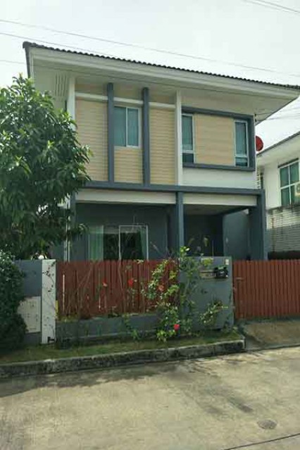 6A111525 ให้เช่าบ้านเดี่ยว  2 ชั้น    3 ห้องนอน 2 ห้องน้ำ พื้นที่ 42 ตรว.