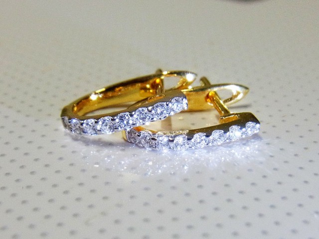 ต่างหูเพชรแท้ ห้างเพชรกาญจน์