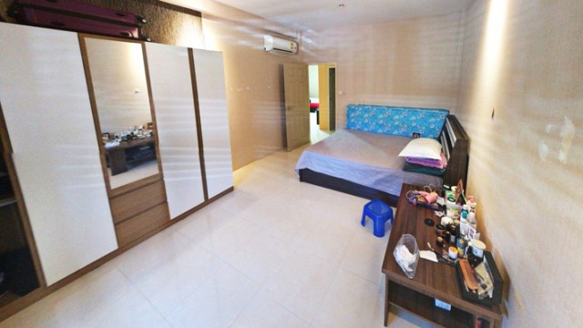 CL-0006 -บ้านแฝดชั้นเดียวให้เช่า มี 2 ห้องนอน 1 ห้องน้ำ 1 ห้องครัว