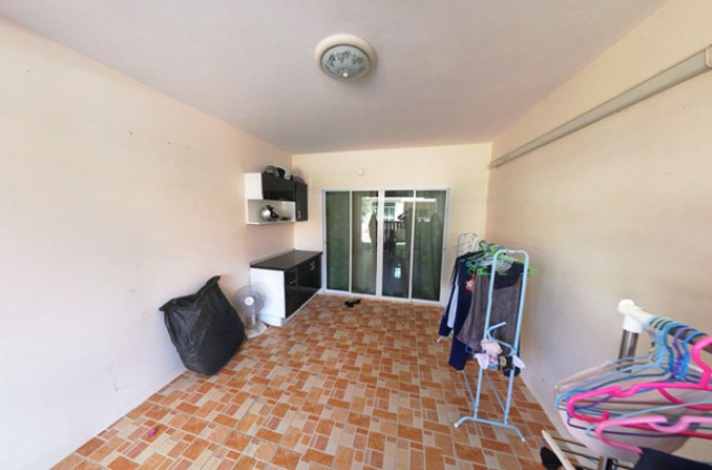 CL-0006 -บ้านแฝดชั้นเดียวให้เช่า มี 2 ห้องนอน 1 ห้องน้ำ 1 ห้องครัว