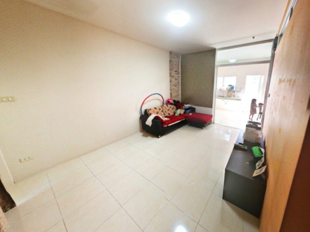 CL-0006 -บ้านแฝดชั้นเดียวให้เช่า มี 2 ห้องนอน 1 ห้องน้ำ 1 ห้องครัว